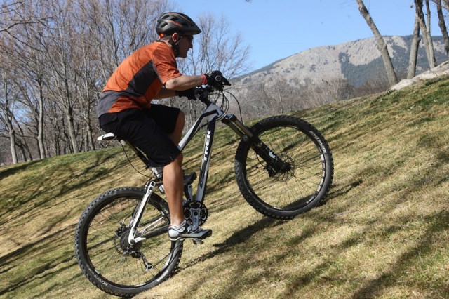 Pedalear de pie o pedalear sentado? Las ventajas de hacerlo de una forma u  otra - Mountain BIKE - Mardel BIKE - Bicicletas de montaña, Mar del Plata